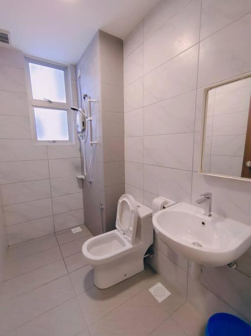 A1403 Jb Sks Habitat Larkin 2br 6pax 100mbps Netflix!! By Pangsapuri